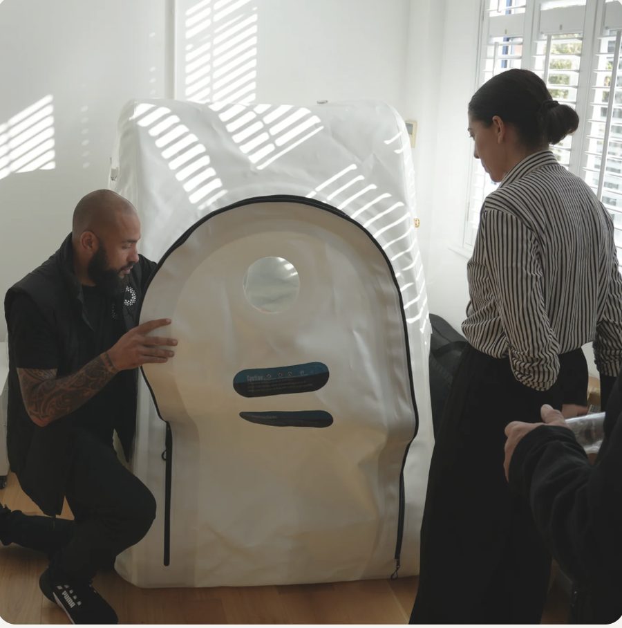An Oxydise specialist guiding a customer through a chamber installation at home