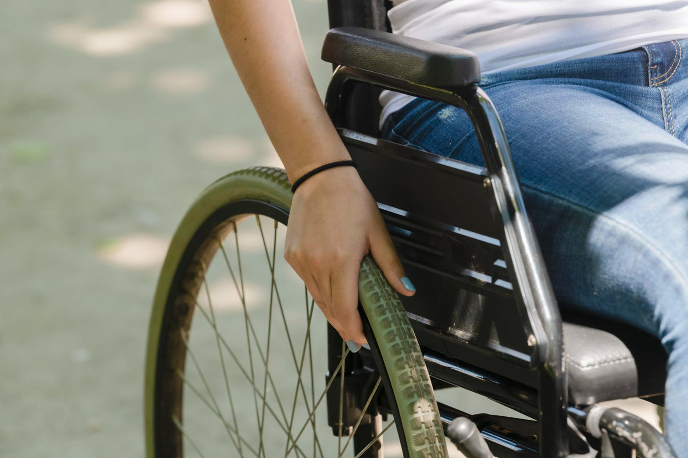 Multiple Sclerosis (MS) — HBOT & Red Light Therapy (PBM)