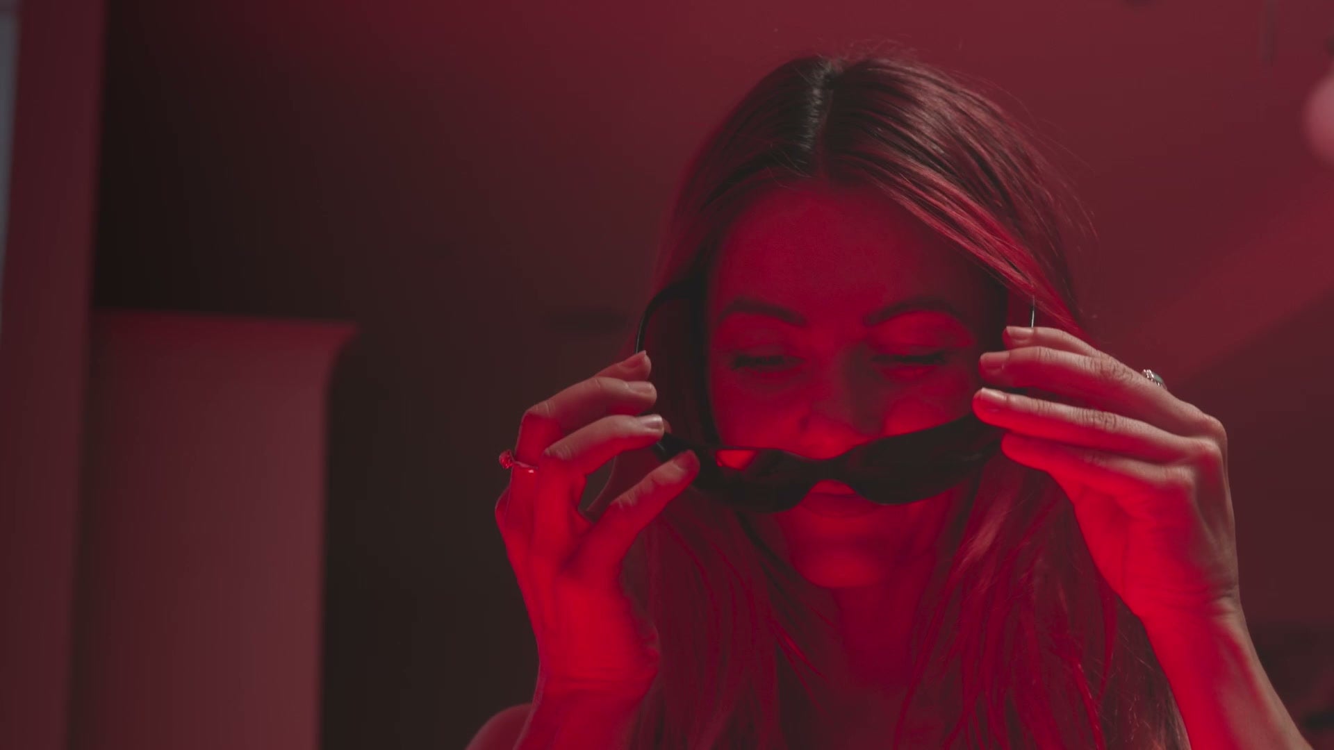 Dianne wearing eye protection for Red Light Therapy